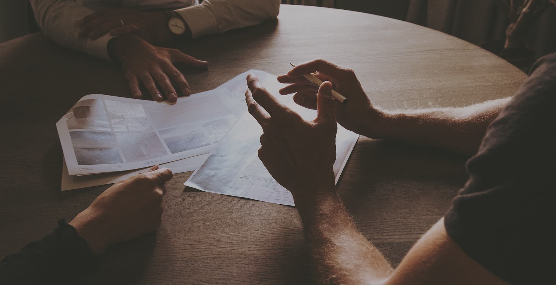 photograph of meeting table like the one at the Cokato Law Office of Tom James